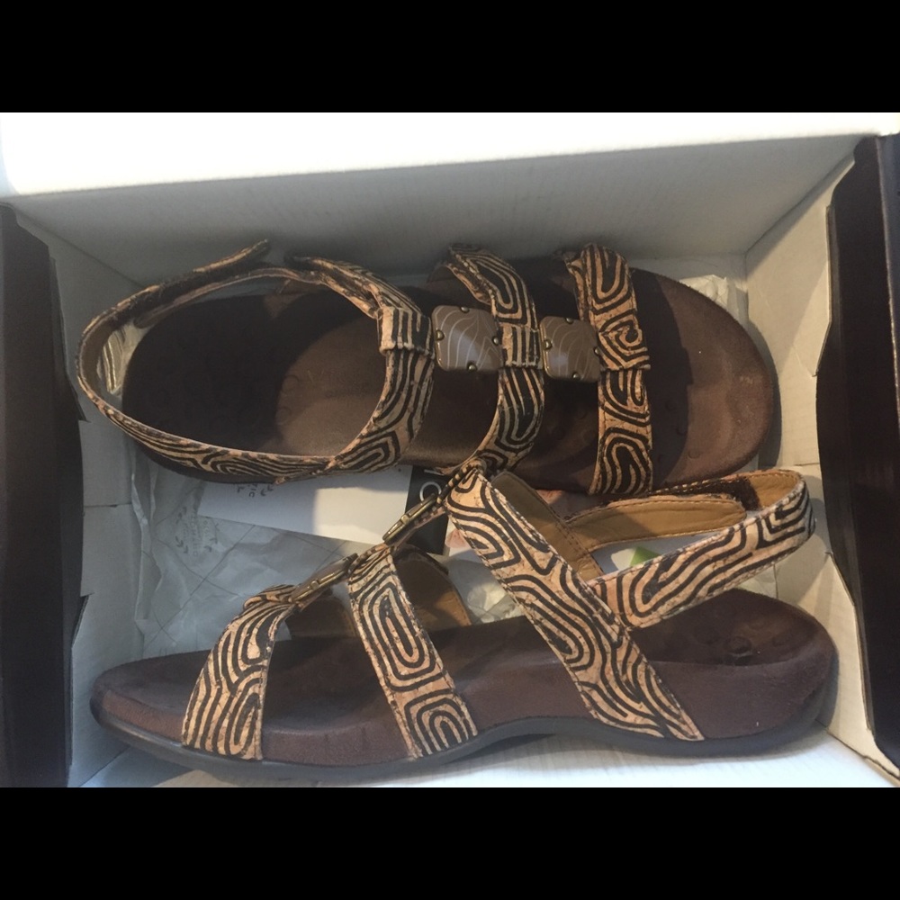 Vionic brown sandal in good condition
